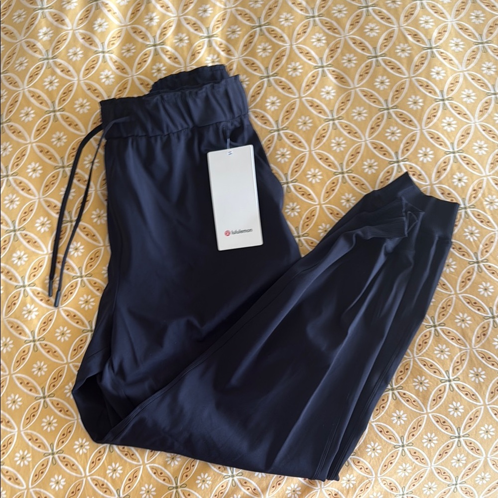 NWT Lululemon Stretch High Rise Joggers